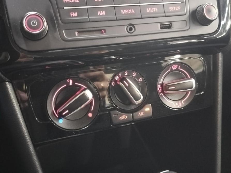 Volkswagen Polo V Рестайлинг Санкт-Петербург  - изображение 11