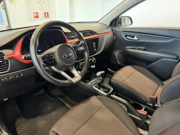 Kia Rio IV Рестайлинг с пробегом 2021 года, цена 1 890 000 рублей, 28491 км, седан, Автокод Объявления