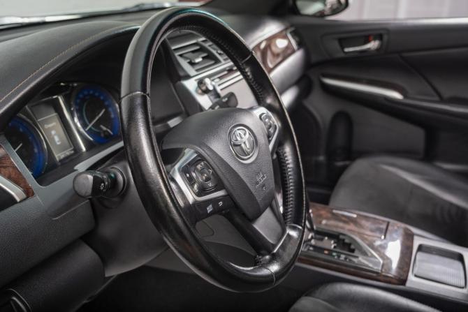 Toyota Camry VII (XV50) Рестайлинг с пробегом 2014 года, цена 1 799 000 рублей, 241758 км, седан, Автокод Объявления