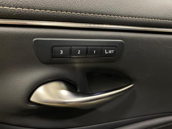 Lexus ES VII с пробегом 2019 года, цена 3 750 000 рублей, 123462 км, седан, Автокод Объявления