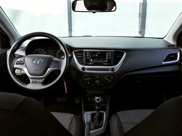 Hyundai Solaris II с пробегом 2018 года, цена 1 428 000 рублей, 55112 км, седан, Автокод Объявления