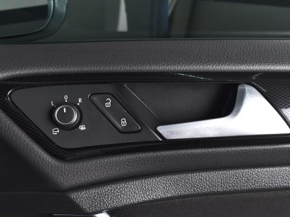Volkswagen Golf VII с пробегом 2014 года, цена 1 265 995 рублей, 96025 км, универсал, Автокод Объявления