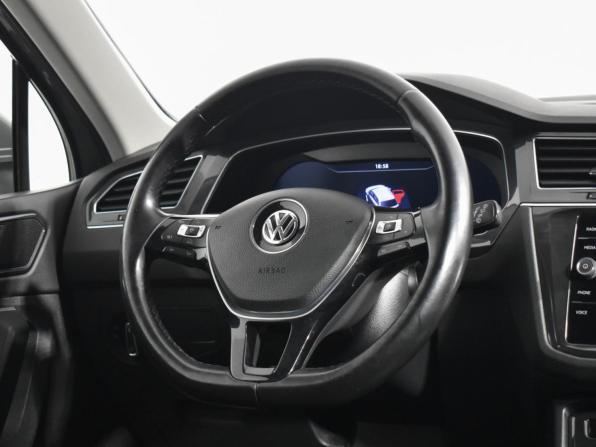Volkswagen Tiguan II с пробегом 2018 года, цена 1 950 000 рублей, 141919 км, внедорожник, Автокод Объявления