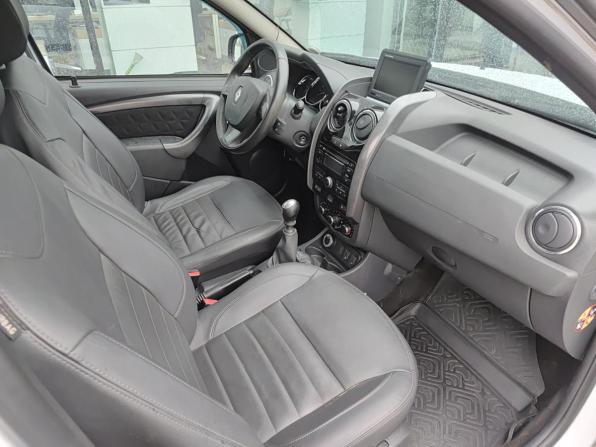 Renault Duster I Рестайлинг с пробегом 2015 года, цена 1 139 800 рублей, 116500 км, внедорожник, Автокод Объявления