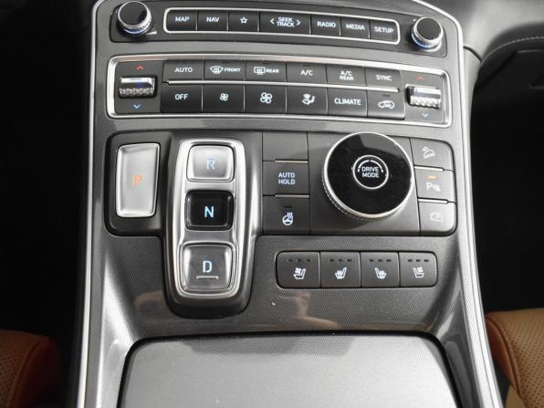 Hyundai Santa Fe IV Рестайлинг с пробегом 2021 года, цена 3 560 000 рублей, 69060 км, внедорожник, Автокод Объявления