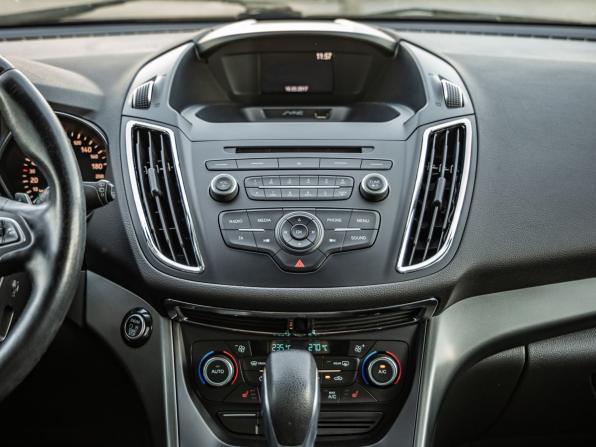 Ford Kuga II Рестайлинг с пробегом 2017 года, цена 1 648 000 рублей, 100066 км, внедорожник, Автокод Объявления