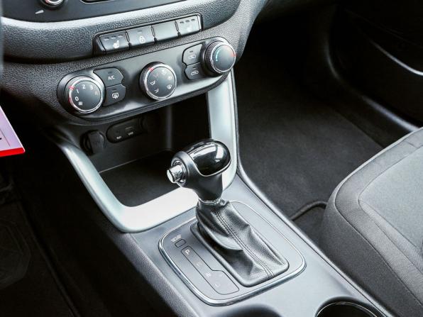 Kia Ceed II с пробегом 2015 года, цена 1 345 000 рублей, 142000 км, хэтчбек, Автокод Объявления