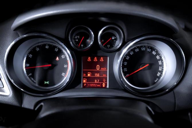 Opel Mokka I с пробегом 2014 года, цена 1 049 000 рублей, 118552 км, внедорожник, Автокод Объявления