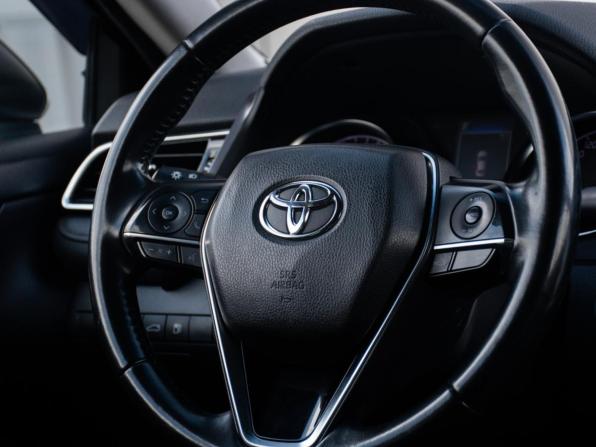 Toyota Camry VIII (XV70) с пробегом 2018 года, цена 2 198 000 рублей, 181789 км, седан, Автокод Объявления