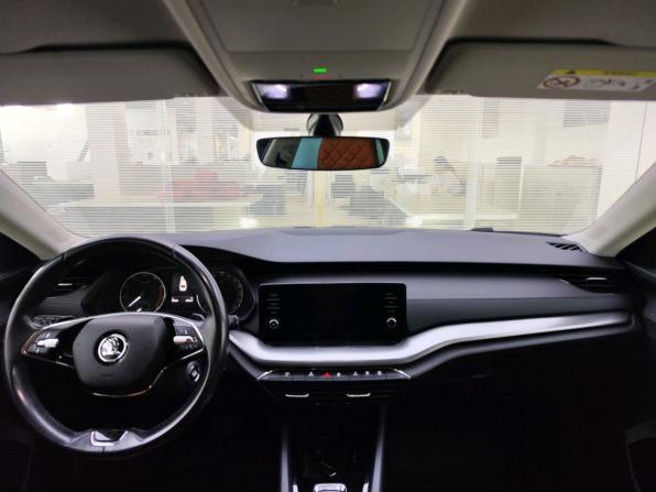 Skoda Octavia IV (A8) с пробегом 2021 года, цена 2 520 000 рублей, 89743 км, лифтбек, Автокод Объявления