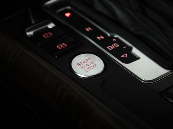 Audi A4 allroad IV (B8) Рестайлинг с пробегом 2015 года, цена 2 199 700 рублей, 141902 км, универсал, Автокод Объявления