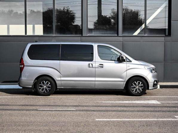 Hyundai H-1 II Рестайлинг 2 с пробегом 2019 года, цена 2 739 000 рублей, 97908 км, минивэн, Автокод Объявления