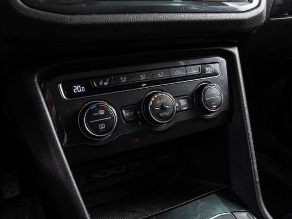 Volkswagen Tiguan II с пробегом 2019 года, цена 2 349 000 рублей, 152412 км, внедорожник, Автокод Объявления