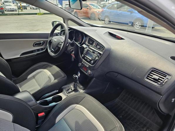 Kia Ceed II с пробегом 2014 года, цена 899 995 рублей, 187967 км, хэтчбек, Автокод Объявления