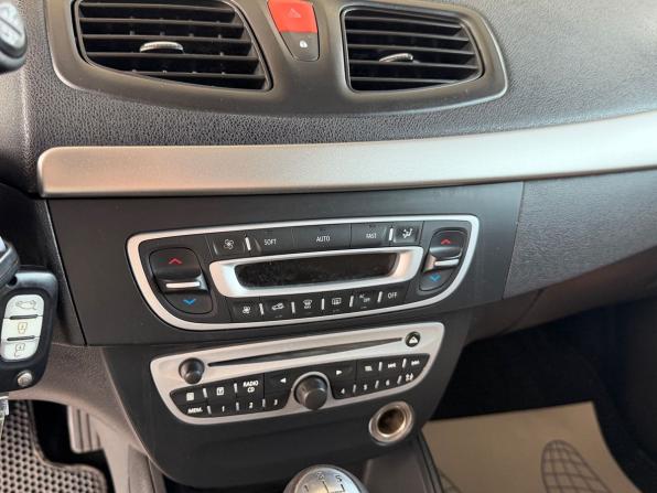 Renault Fluence I с пробегом 2010 года, цена 675 000 рублей, 208700 км, седан, Автокод Объявления