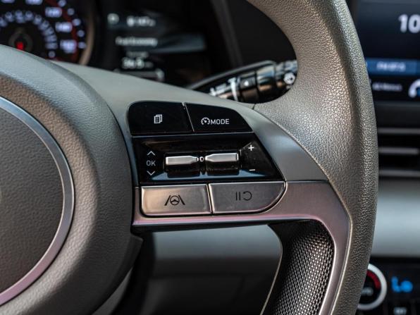 Hyundai Elantra VII (CN7) с пробегом 2022 года, цена 2 098 000 рублей, 91443 км, седан, Автокод Объявления