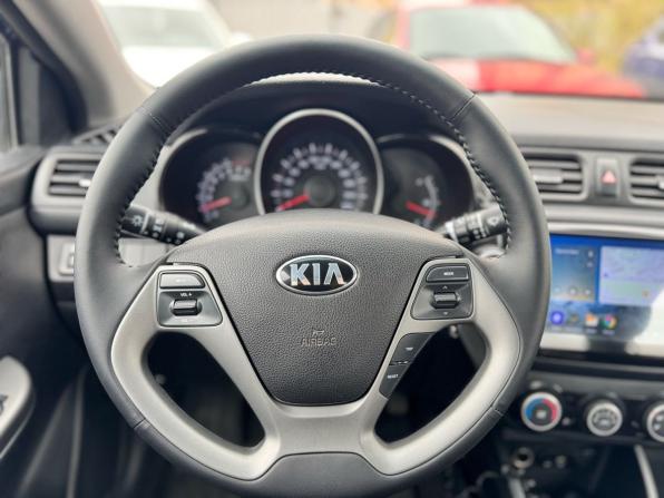 Kia Rio III Рестайлинг с пробегом 2016 года, цена 980 000 рублей, 55512 км, седан, Автокод Объявления