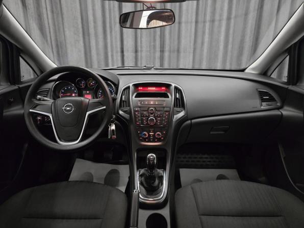 Opel Astra J с пробегом 2010 года, цена 550 000 рублей, 136660 км, хэтчбек, Автокод Объявления