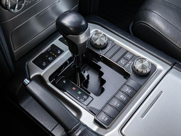 Toyota Land Cruiser 200 Series Рестайлинг 2 с пробегом 2019 года, цена 7 699 000 рублей, 134154 км, внедорожник, Автокод Объявления