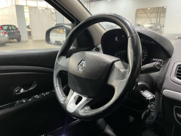 Renault Fluence I с пробегом 2012 года, цена 540 000 рублей, 325328 км, седан, Автокод Объявления