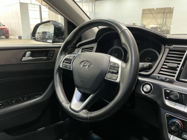Hyundai Sonata VII (LF) Рестайлинг с пробегом 2019 года, цена 1 747 000 рублей, 153633 км, седан, Автокод Объявления