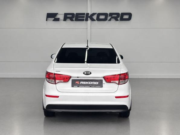 Kia Rio III Рестайлинг с пробегом 2016 года, цена 849 000 рублей, 186723 км, седан, Автокод Объявления