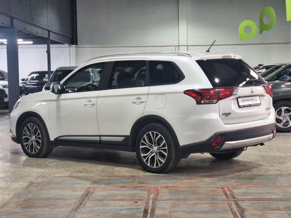Mitsubishi Outlander III Рестайлинг 2 с пробегом 2016 года, цена 1 525 000 рублей, 193940 км, внедорожник, Автокод Объявления