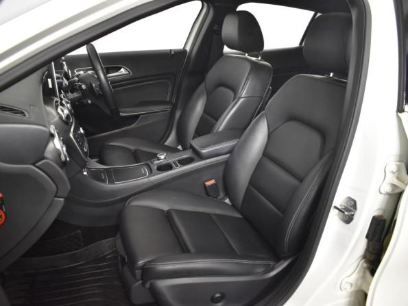 Mercedes-Benz GLA I (X156) Рестайлинг с пробегом 2019 года, цена 2 299 900 рублей, 47405 км, внедорожник, Автокод Объявления
