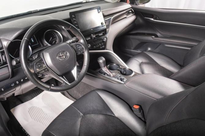 Toyota Camry VIII (XV70) Рестайлинг с пробегом 2021 года, цена 3 399 000 рублей, 218000 км, седан, Автокод Объявления
