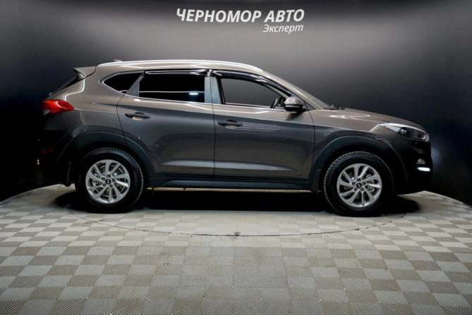 Hyundai Tucson III с пробегом 2017 года, цена 2 133 000 рублей, 135700 км, внедорожник, Автокод Объявления