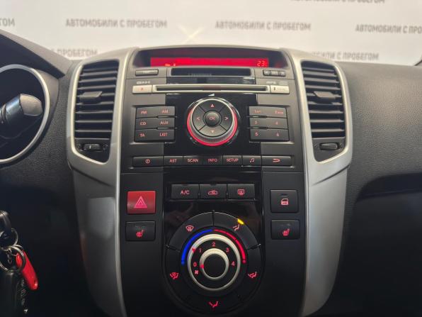Kia Venga I с пробегом 2012 года, цена 799 000 рублей, 145629 км, минивэн, Автокод Объявления