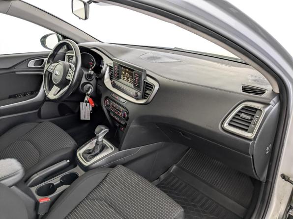 Kia Ceed III с пробегом 2020 года, цена 2 100 000 рублей, 66193 км, хэтчбек, Автокод Объявления