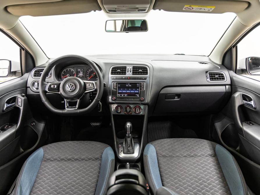Volkswagen Polo V Рестайлинг Волгоград  - изображение 13