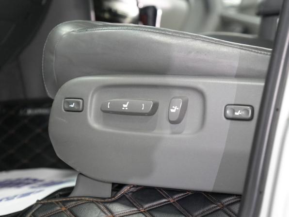Lexus LX III с пробегом 2008 года, цена 2 950 000 рублей, 260265 км, внедорожник, Автокод Объявления