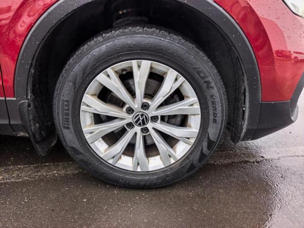Volkswagen Tiguan II Рестайлинг с пробегом 2022 года, цена 3 016 000 рублей, 54147 км, внедорожник, Автокод Объявления