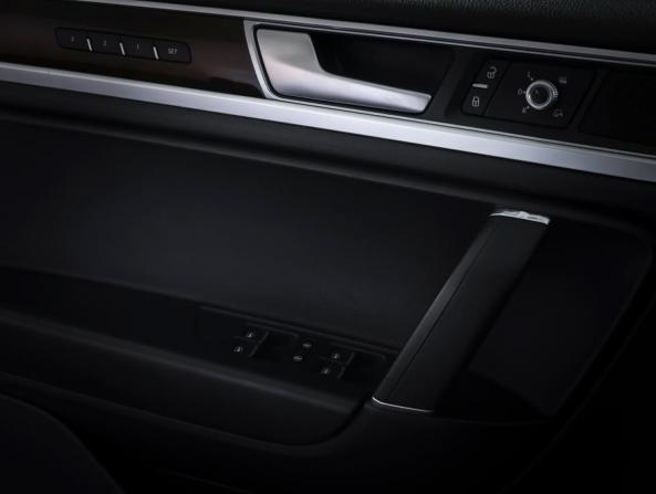 Volkswagen Touareg II Рестайлинг с пробегом 2015 года, цена 3 000 000 рублей, 154231 км, внедорожник, Автокод Объявления