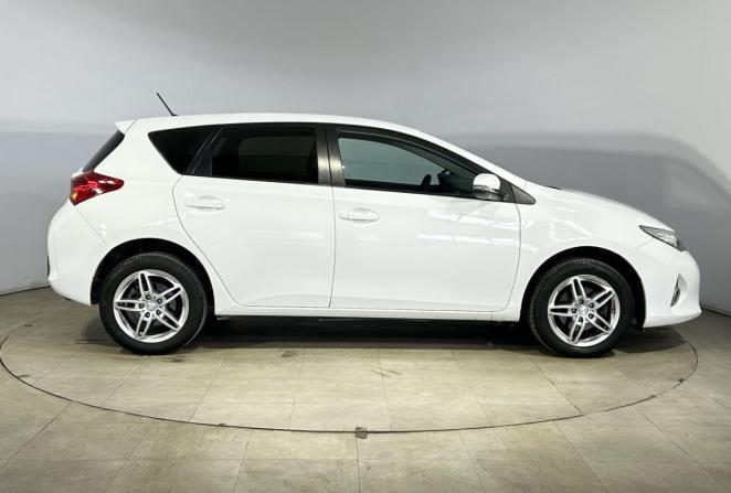 Toyota Auris II с пробегом 2013 года, цена 1 050 000 рублей, 216386 км, хэтчбек, Автокод Объявления