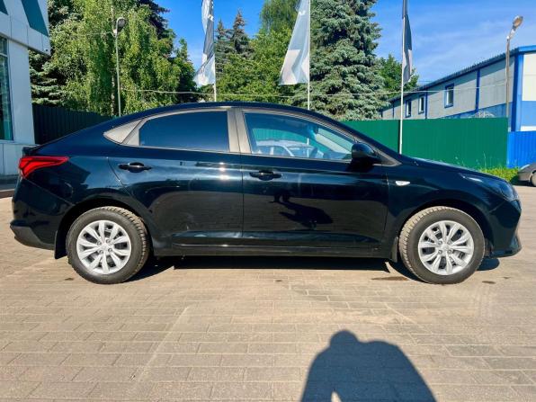 Hyundai Solaris II Рестайлинг с пробегом 2021 года, цена 1 299 000 рублей, 113000 км, седан, Автокод Объявления