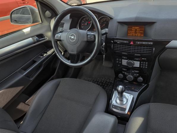 Opel Astra H Рестайлинг с пробегом 2012 года, цена 584 000 рублей, 124811 км, хэтчбек, Автокод Объявления