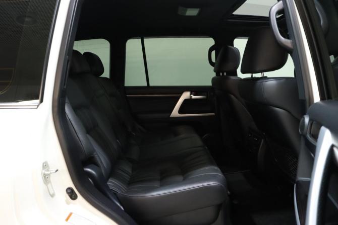 Toyota Land Cruiser 200 Series Рестайлинг 2 с пробегом 2020 года, цена 8 299 000 рублей, 267617 км, внедорожник, Автокод Объявления