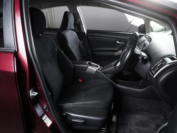 Toyota Prius III Рестайлинг (XW30) с пробегом 2014 года, цена 1 744 000 рублей, 184094 км, лифтбек, Автокод Объявления