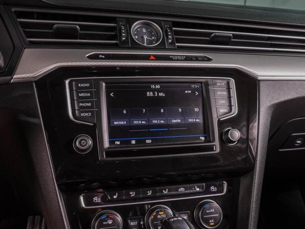 Volkswagen Passat B8 с пробегом 2017 года, цена 1 849 000 рублей, 145752 км, седан, Автокод Объявления