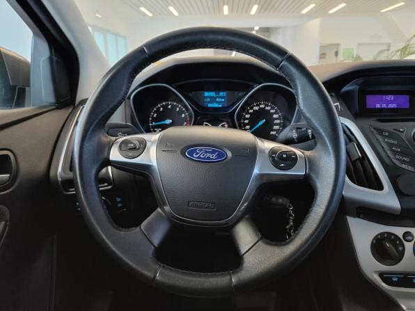 Ford Focus III с пробегом 2012 года, цена 879 000 рублей, 95203 км, хэтчбек, Автокод Объявления