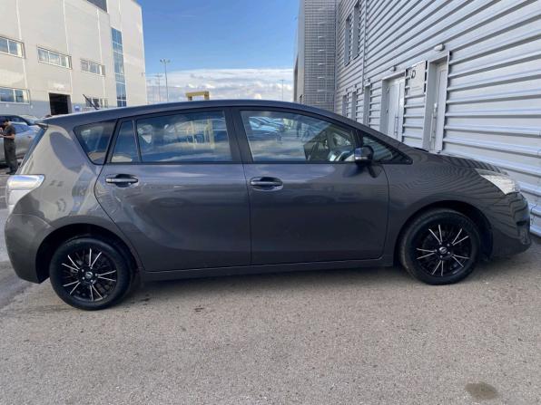Toyota Verso I Рестайлинг с пробегом 2013 года, цена 1 419 000 рублей, 148021 км, компактвэн, Автокод Объявления