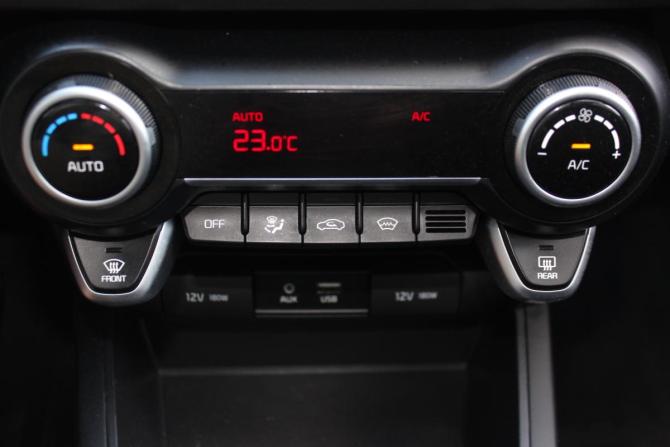 Kia Rio IV с пробегом 2019 года, цена 1 387 000 рублей, 136980 км, седан, Автокод Объявления