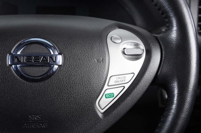 Nissan Leaf I (ZE0/AZE0) с пробегом 2016 года, цена 1 369 000 рублей, 102400 км, хэтчбек, Автокод Объявления