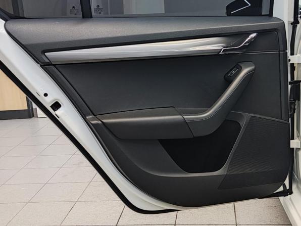 Skoda Octavia III (A7) Рестайлинг с пробегом 2018 года, цена 1 800 000 рублей, 101846 км, лифтбек, Автокод Объявления