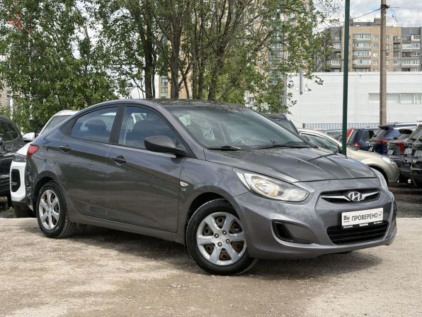 Hyundai Solaris I с пробегом 2013 года, цена 649 000 рублей, 207000 км, седан, Автокод Объявления