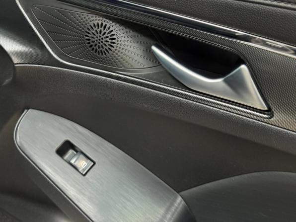 Haval Jolion I с пробегом 2023 года, цена 1 800 000 рублей, 64975 км, внедорожник, Автокод Объявления