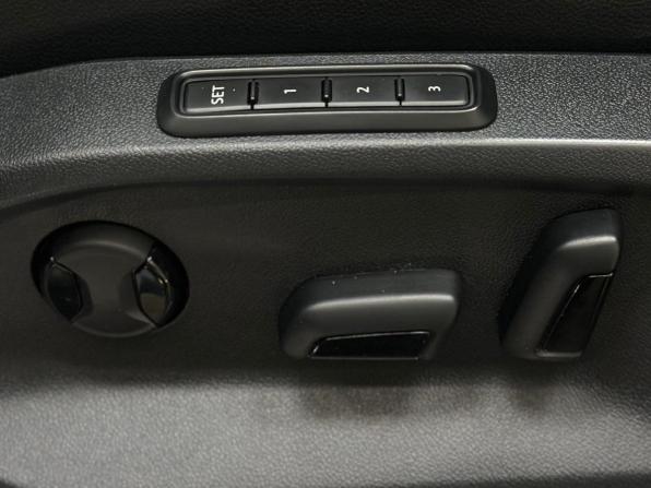 Volkswagen Tiguan II с пробегом 2018 года, цена 2 690 000 рублей, 106740 км, внедорожник, Автокод Объявления